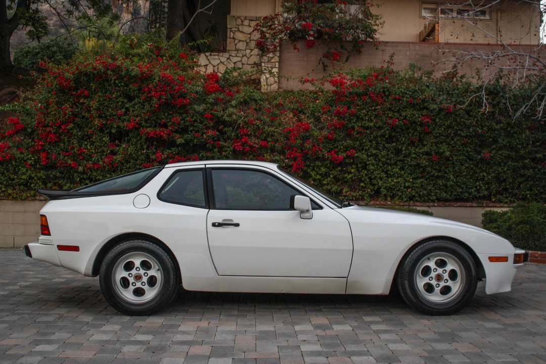 1983 Porsche 944 - Image 9 of 31