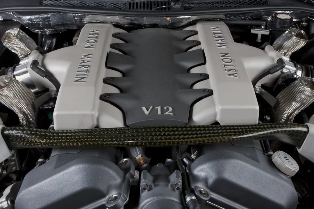 2003 Aston Martin Vanquish 1st Gen - Image 26 of 31