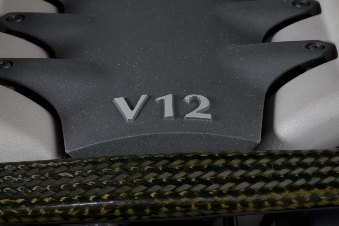 2003 Aston Martin Vanquish 1st Gen - Image 29 of 31