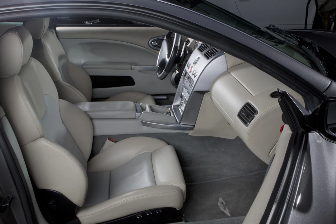 2003 Aston Martin Vanquish 1st Gen - Image 17 of 31