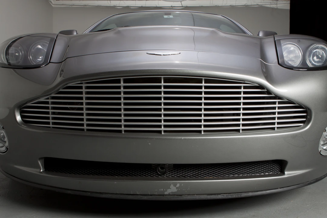 2003 Aston Martin Vanquish 1st Gen - Image 9 of 31