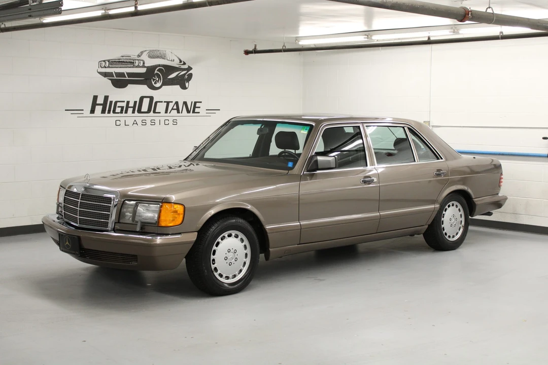 1988 Mercedes-Benz W126 S-Class Sedan - Image 3 of 31
