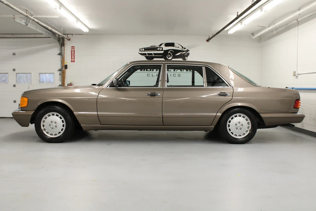 1988 Mercedes-Benz W126 S-Class Sedan - Image 7 of 31