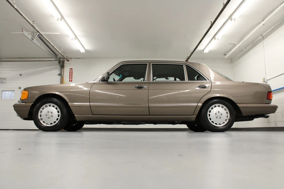 1988 Mercedes-Benz W126 S-Class Sedan - Image 8 of 31