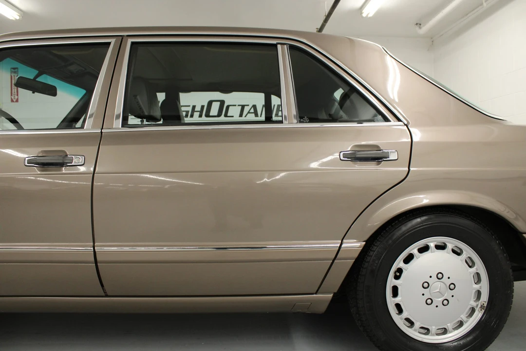 1988 Mercedes-Benz W126 S-Class Sedan - Image 30 of 31