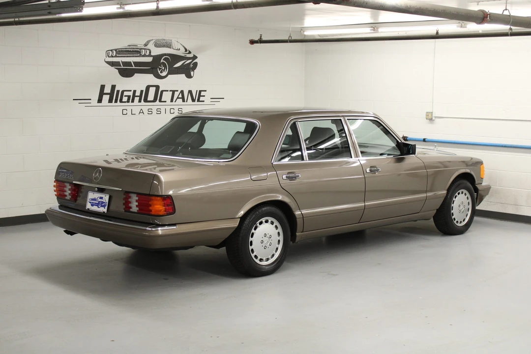 1988 Mercedes-Benz W126 S-Class Sedan - Image 12 of 31