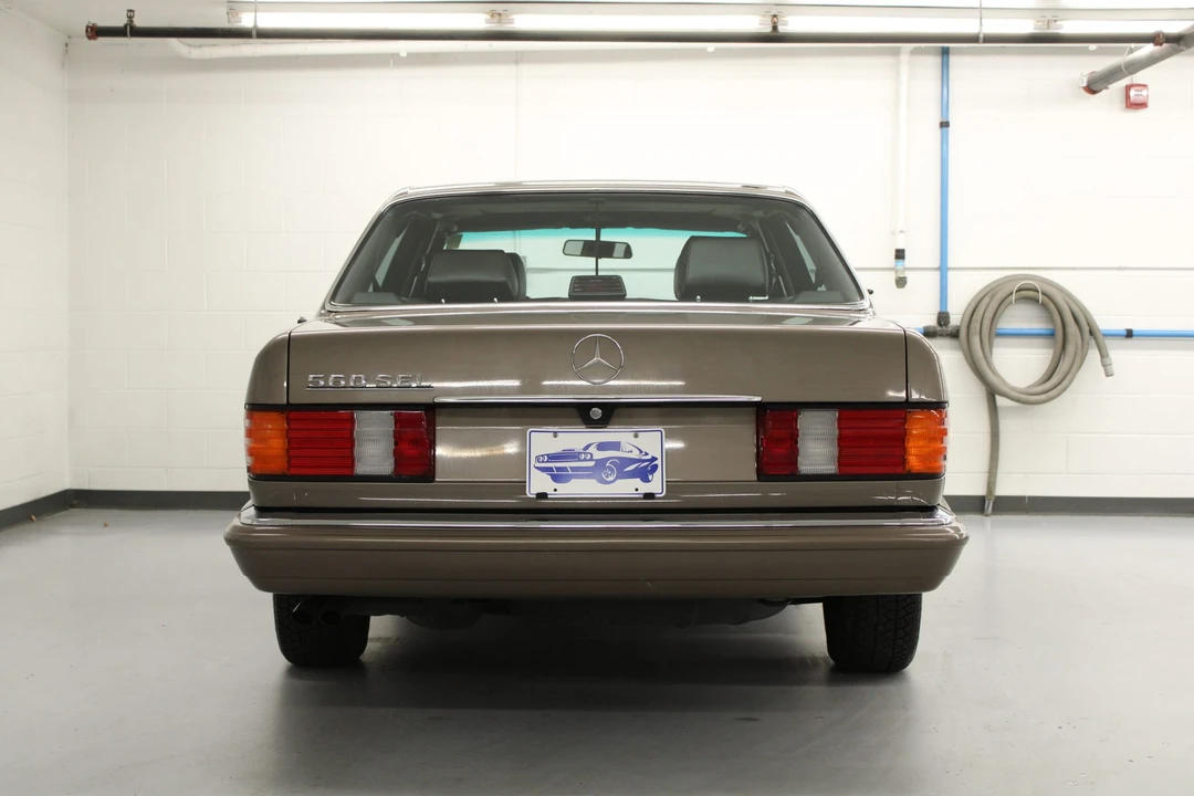 1988 Mercedes-Benz W126 S-Class Sedan - Image 10 of 31