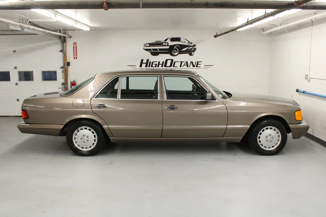 1988 Mercedes-Benz W126 S-Class Sedan - Image 16 of 31