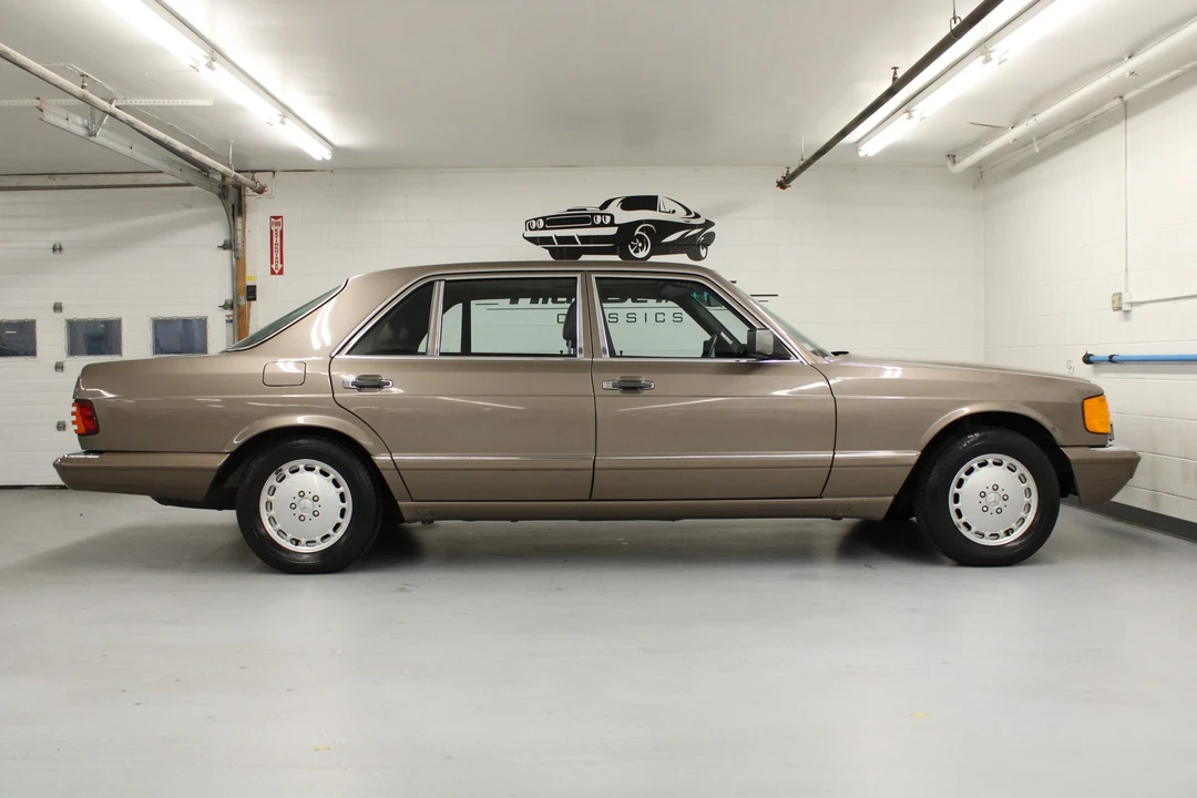 1988 Mercedes-Benz W126 S-Class Sedan - Image 17 of 31