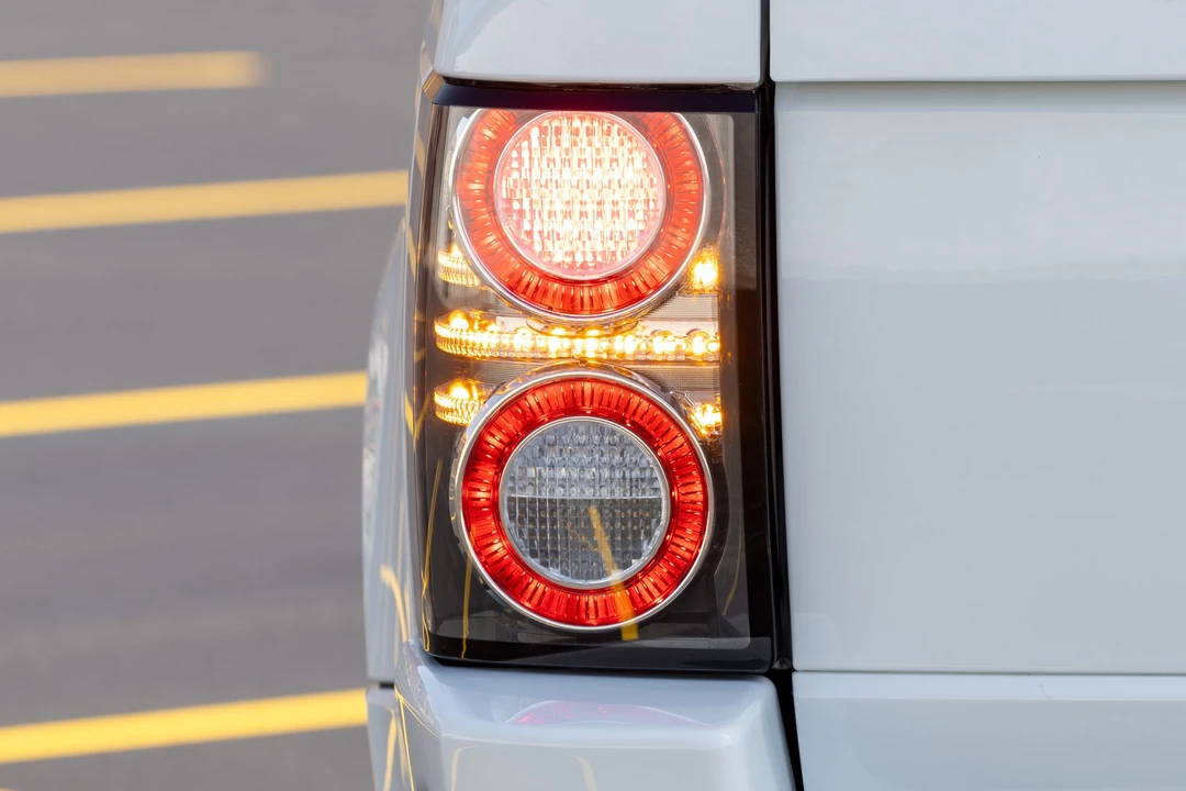 2011 Land Rover Range Rover L322 - Image 18 of 31