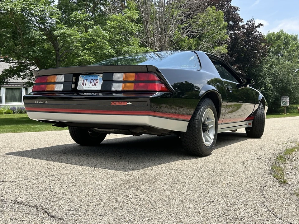 1984 Chevrolet Camaro IROC-Z & Z28 3rd Gen - Image 23 of 31