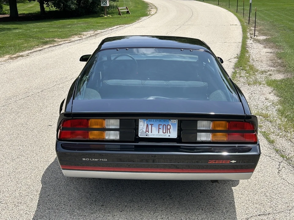 1984 Chevrolet Camaro IROC-Z & Z28 3rd Gen - Image 26 of 31