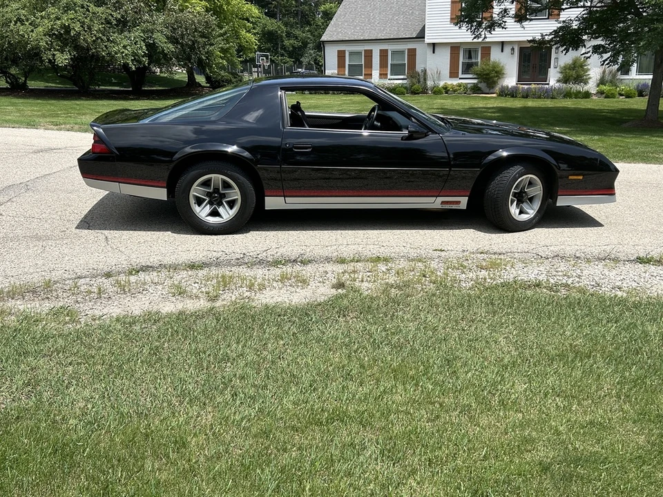 1984 Chevrolet Camaro IROC-Z & Z28 3rd Gen - Image 19 of 31