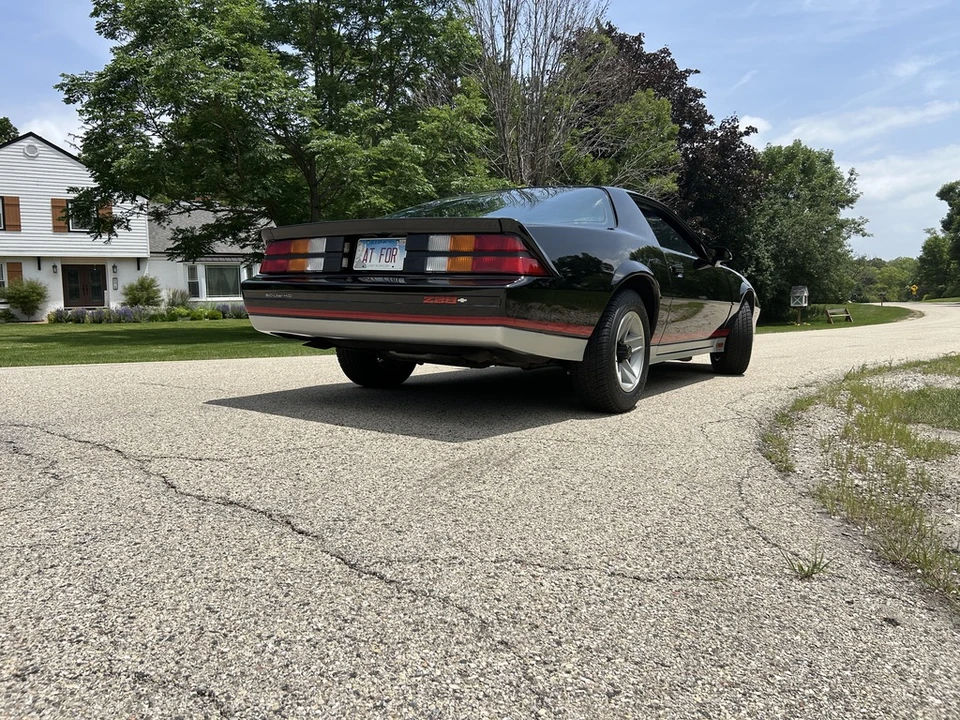 1984 Chevrolet Camaro IROC-Z & Z28 3rd Gen - Image 22 of 31