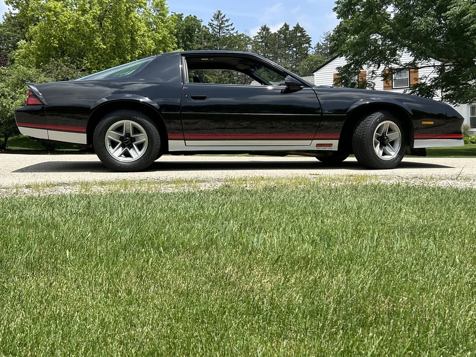 1984 Chevrolet Camaro IROC-Z & Z28 3rd Gen - Image 17 of 31