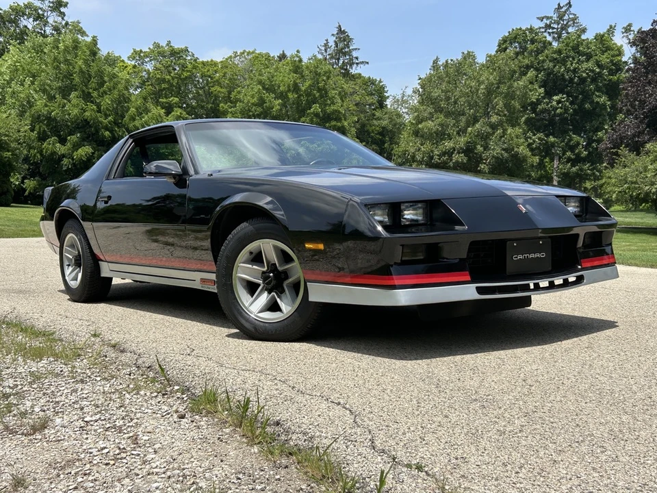1984 Chevrolet Camaro IROC-Z & Z28 3rd Gen - Image 11 of 31