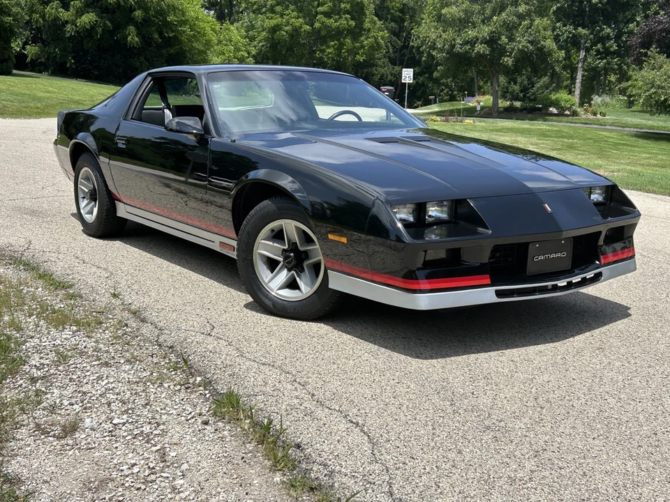 1984 Chevrolet Camaro IROC-Z & Z28 3rd Gen - Image 12 of 31