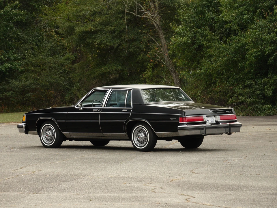 1985 Buick LeSabre - Image 10 of 31