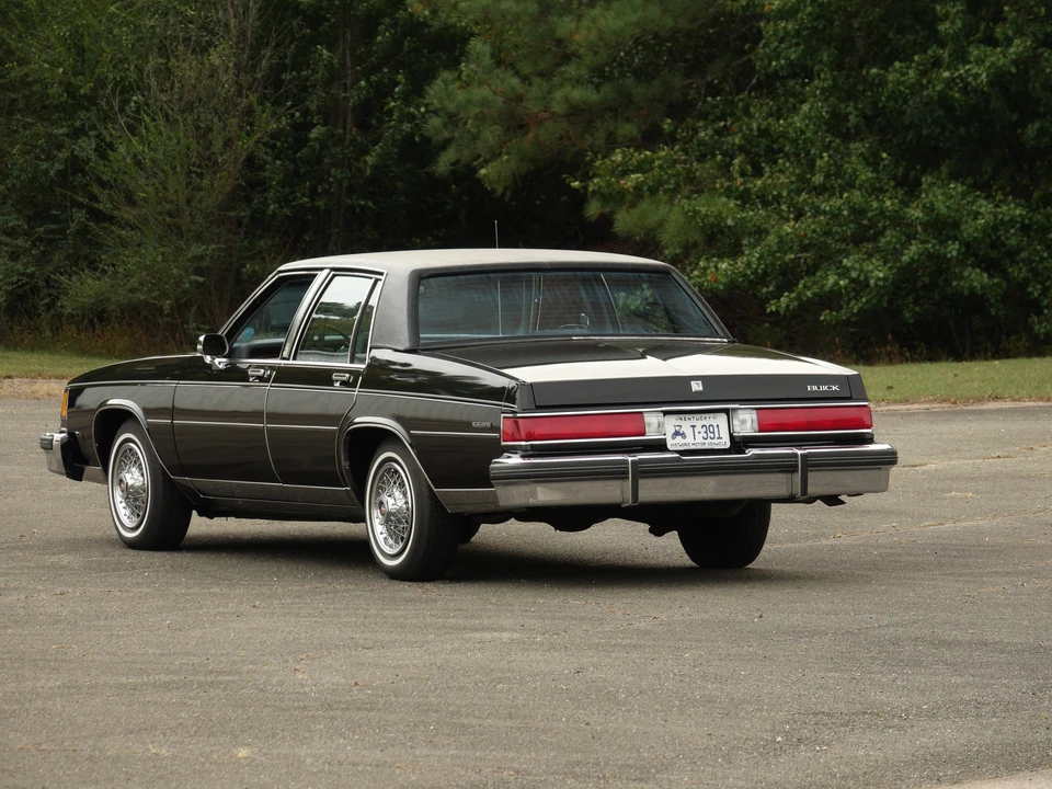 1985 Buick LeSabre - Image 12 of 31