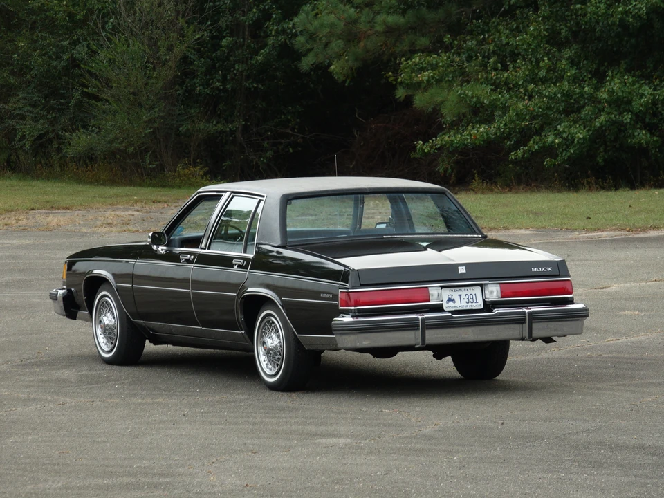 1985 Buick LeSabre - Image 11 of 31