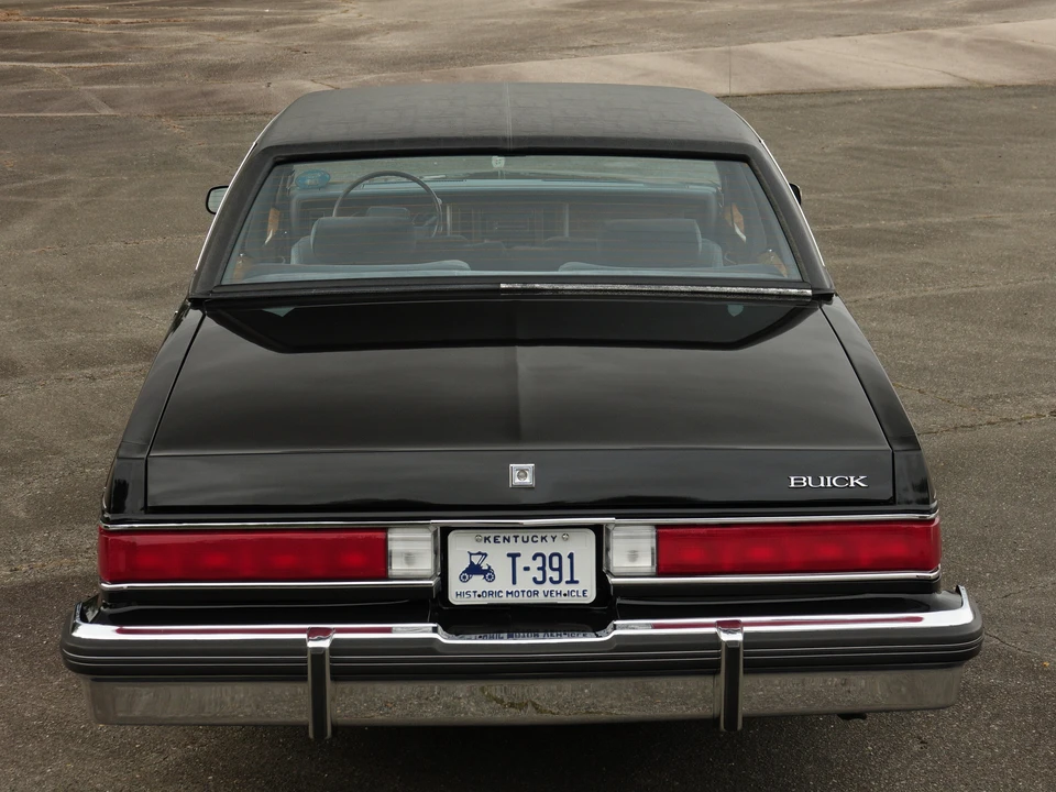 1985 Buick LeSabre - Image 20 of 31