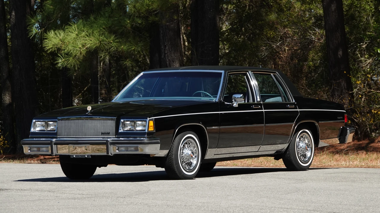 1985 Buick LeSabre - Image 16 of 31