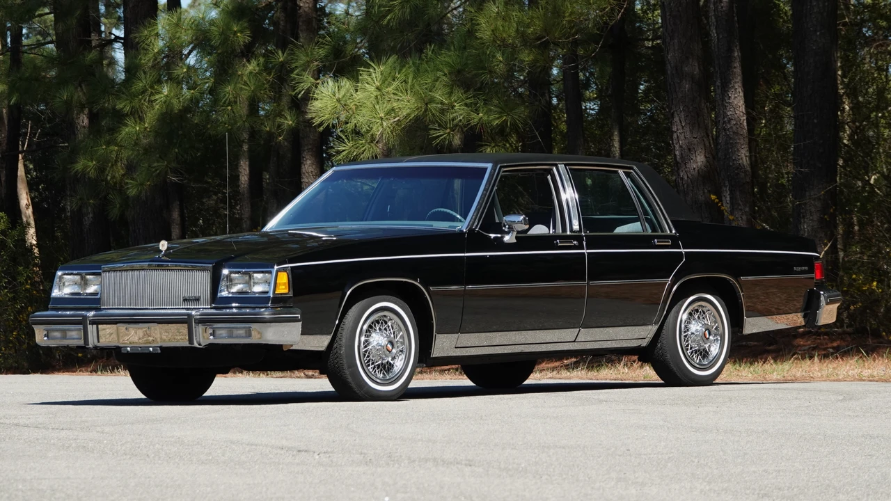1985 Buick LeSabre - Image 18 of 31