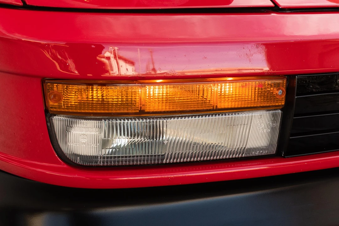1986 Ferrari Testarossa - Image 15 of 31