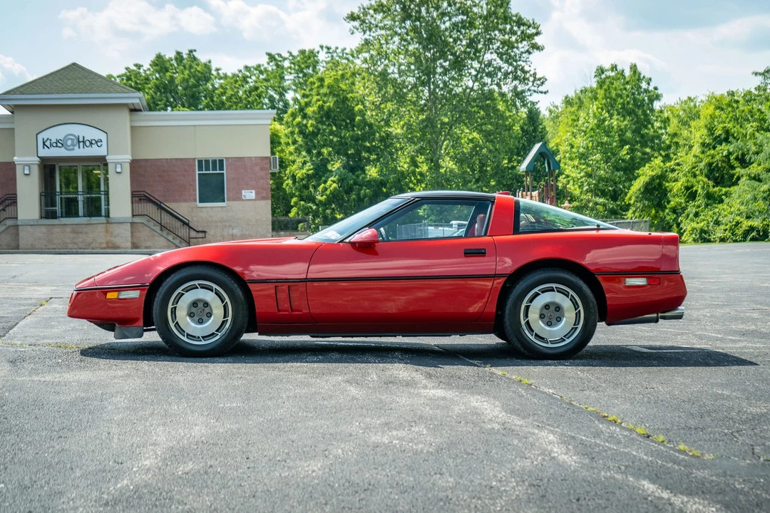 1987 Chevrolet Corvette C4 - Image 26 of 31