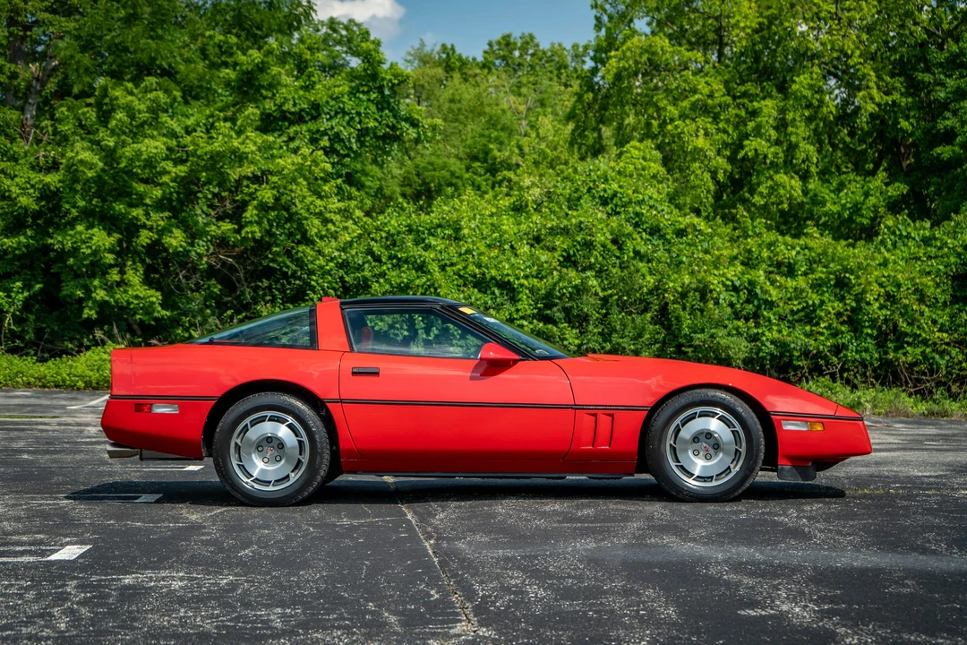 1987 Chevrolet Corvette C4 - Image 13 of 31