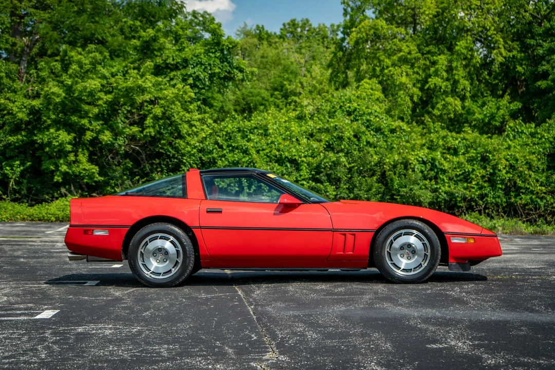 1987 Chevrolet Corvette C4 - Image 14 of 31
