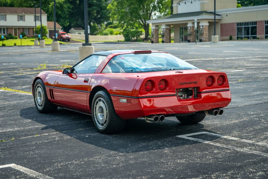 1987 Chevrolet Corvette C4 - Image 24 of 31