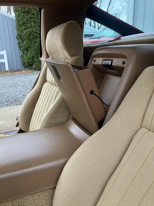 1988 Pontiac Fiero GT - Image 28 of 31