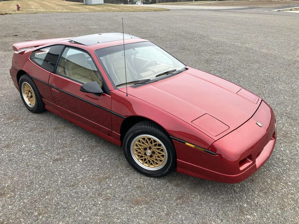 1988 Pontiac Fiero GT - Image 7 of 31