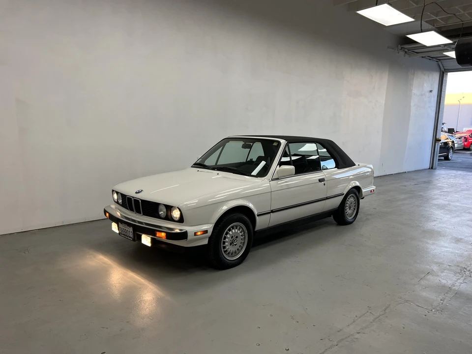 1989 BMW E30 3 Series - Image 2 of 31