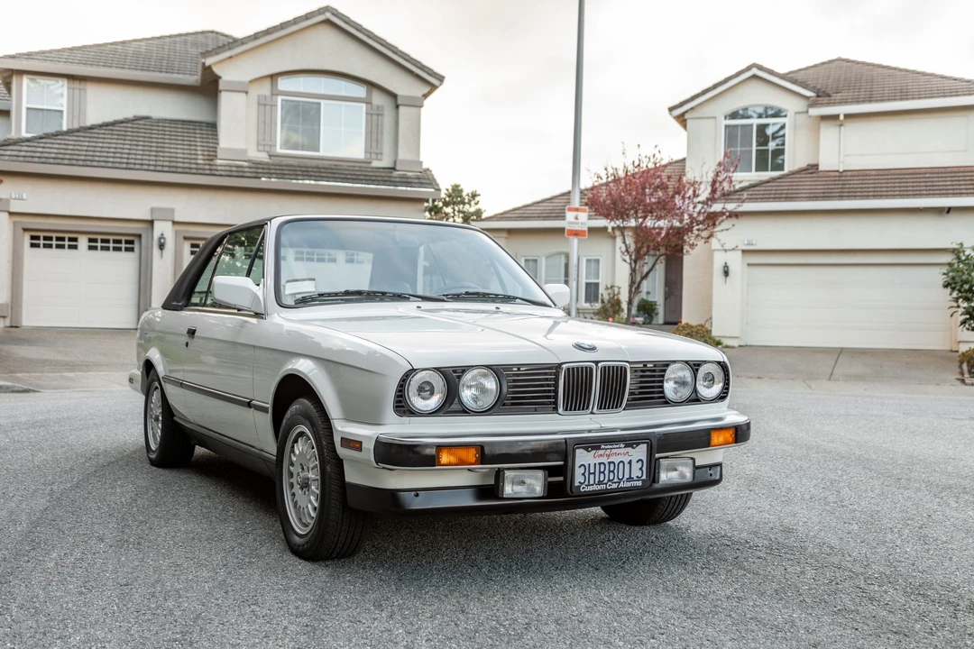 1989 BMW E30 3 Series - Image 2 of 31