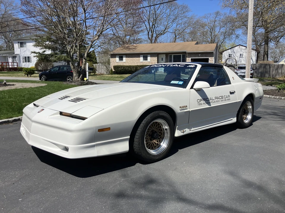 1989 Pontiac Firebird Trans Am 3rd Gen - Image 4 of 31