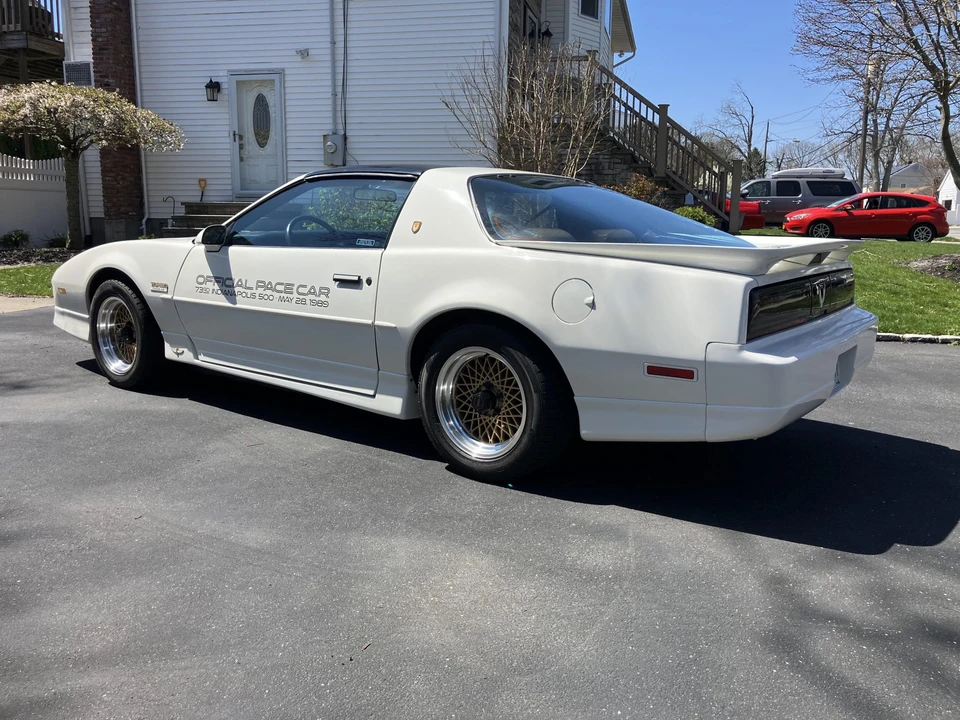 1989 Pontiac Firebird Trans Am 3rd Gen - Image 6 of 31