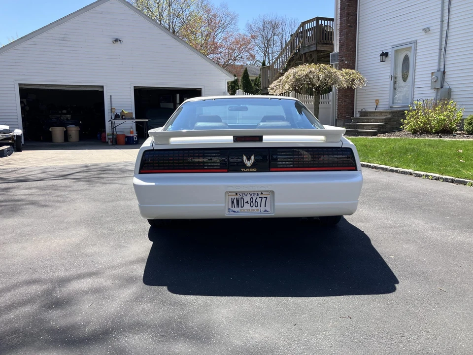 1989 Pontiac Firebird Trans Am 3rd Gen - Image 8 of 31