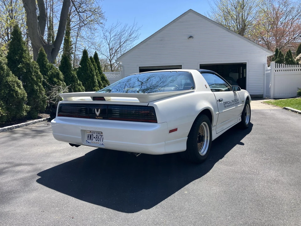 1989 Pontiac Firebird Trans Am 3rd Gen - Image 9 of 31