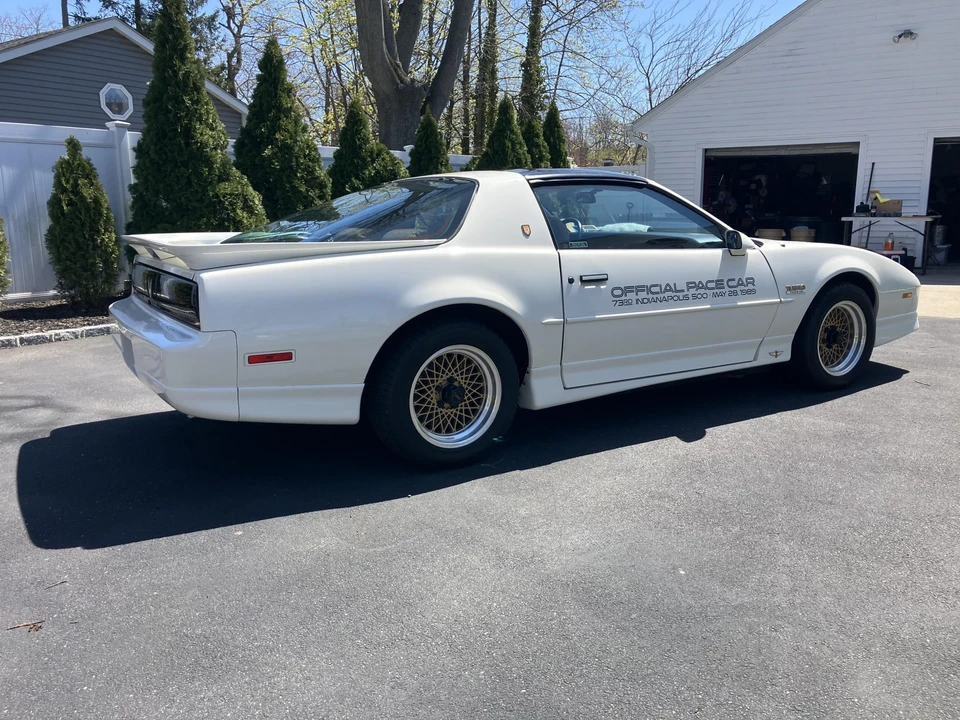 1989 Pontiac Firebird Trans Am 3rd Gen - Image 10 of 31