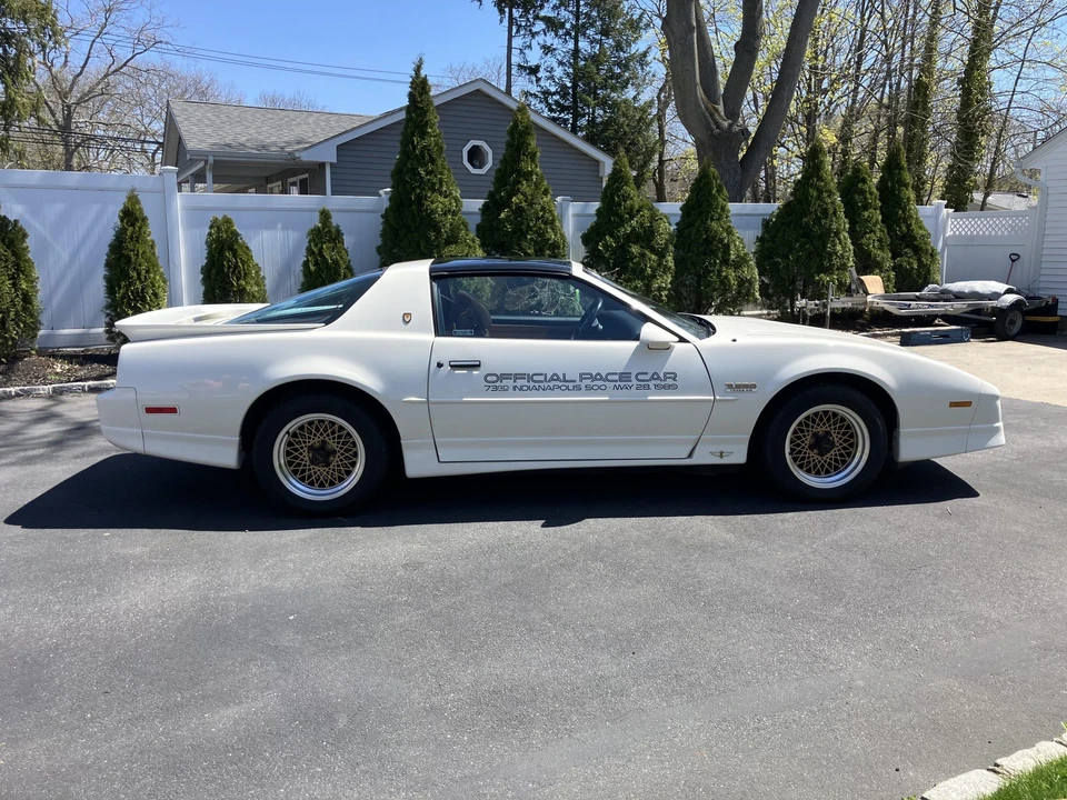 1989 Pontiac Firebird Trans Am 3rd Gen - Image 11 of 31