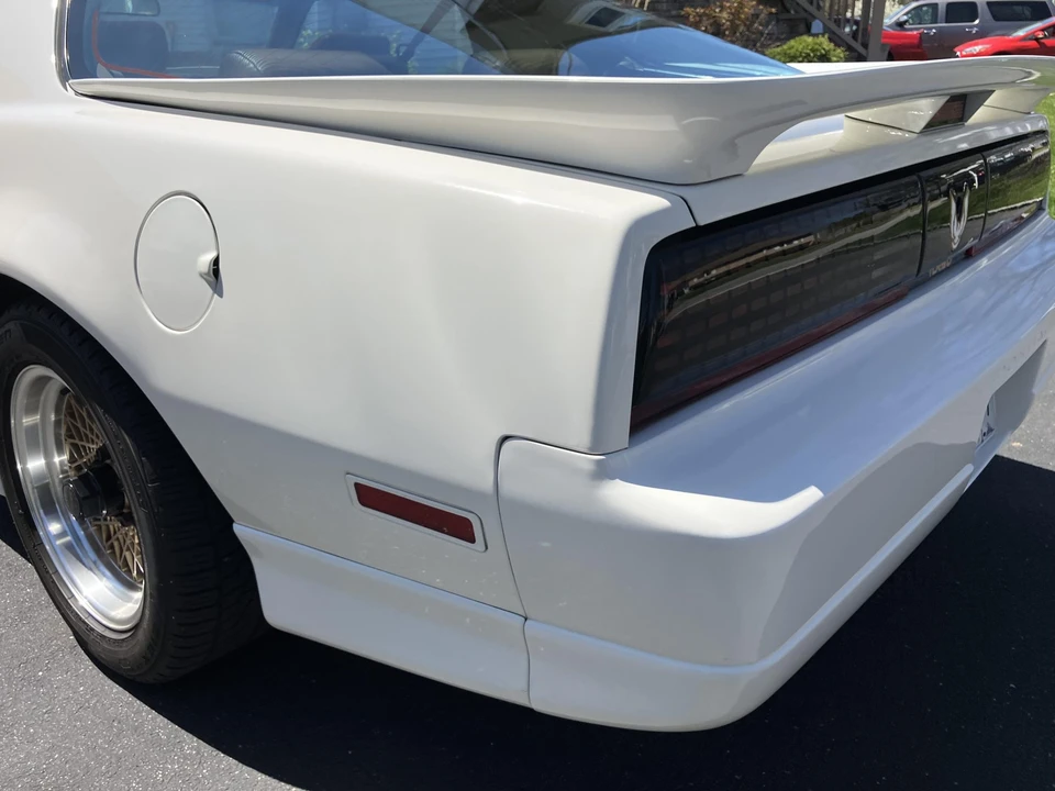 1989 Pontiac Firebird Trans Am 3rd Gen - Image 25 of 31