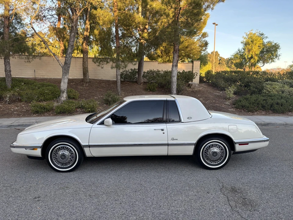 1990 Buick Riviera 4th-7th Gen - Image 9 of 31