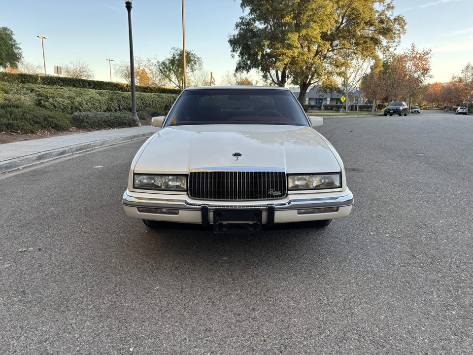 1990 Buick Riviera 4th-7th Gen - Image 3 of 31