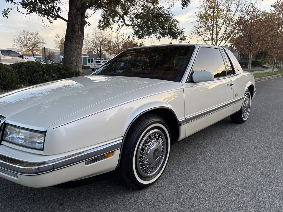 1990 Buick Riviera 4th-7th Gen - Image 21 of 31