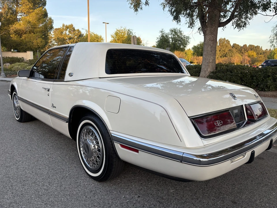1990 Buick Riviera 4th-7th Gen - Image 15 of 31