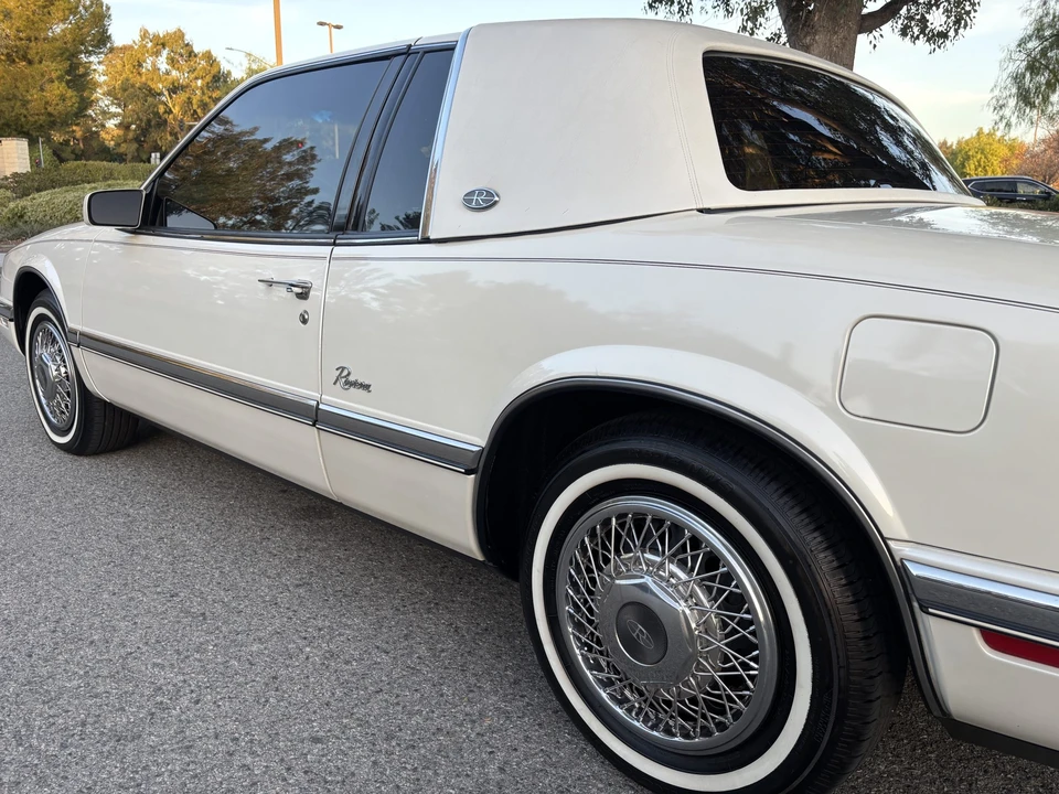 1990 Buick Riviera 4th-7th Gen - Image 29 of 31