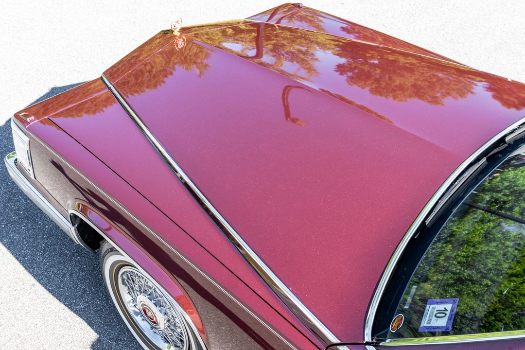 1990 Cadillac Brougham - Image 20 of 31
