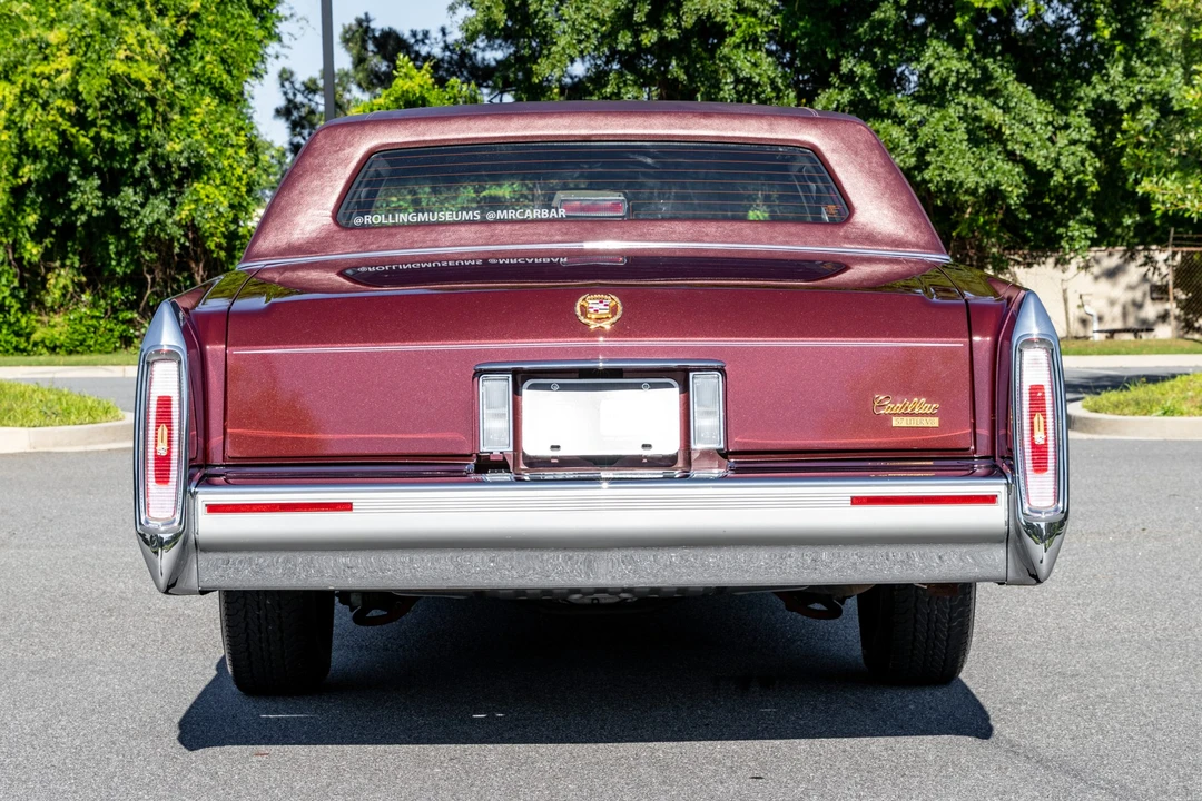 1990 Cadillac Brougham - Image 9 of 31